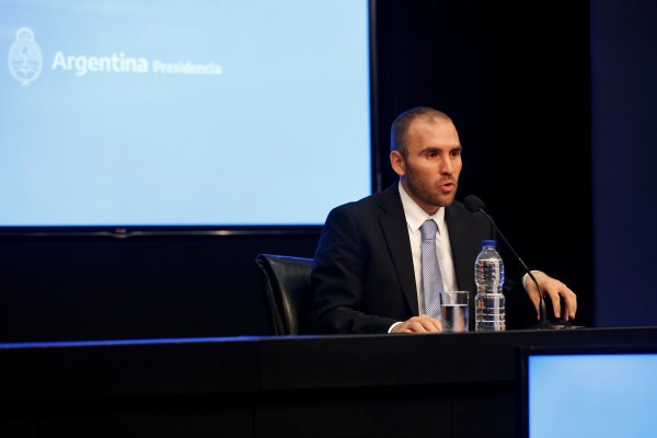 Nuevo ministro de Economía argentino: "Venimos a resolver una gran crisis económica"