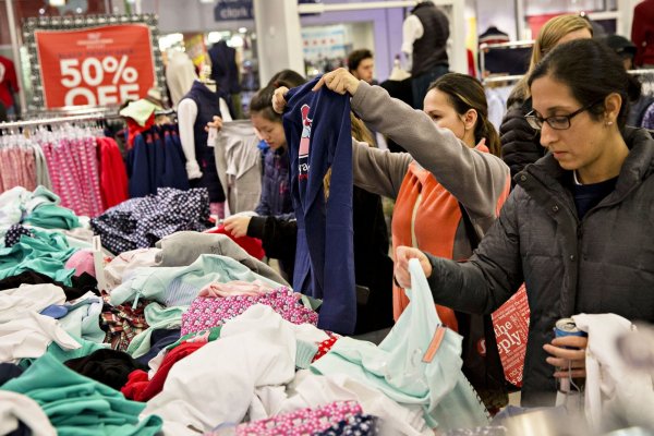 Ventas minoristas de EEUU crecen menos de lo esperado en noviembre