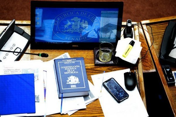 Consulta municipal: primer balance de votación electrónica da contundente apoyo a nueva Constitución