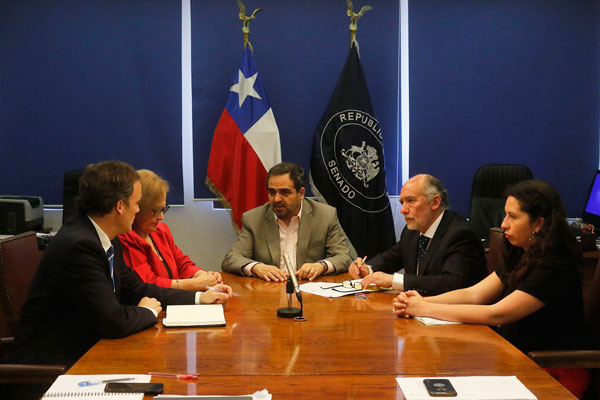 Oposición pide suspender indicaciones y reformular proyecto de pensiones