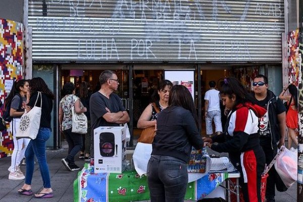 Chile es el país que menos gasta en compras de Navidad