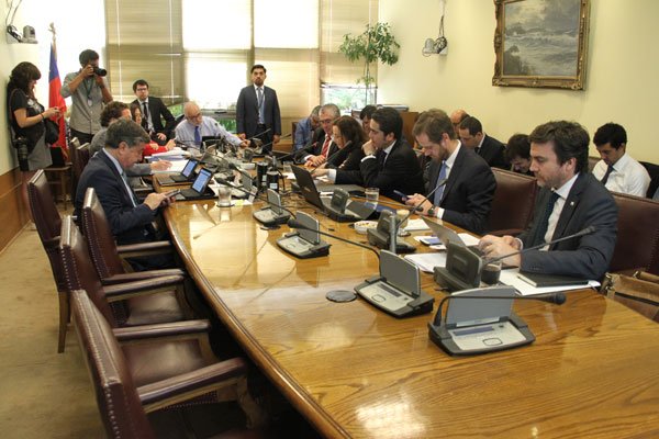 Reforma tributaria avanza y Hacienda ve mayor recaudación de US$ 2.200 millones por año