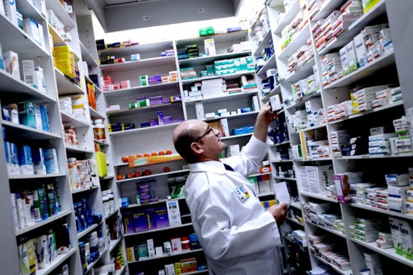 Palacios llama a farmacias condenadas por colusión a no recurrir a instancias superiores: "Ya está claro, ya los pillamos"