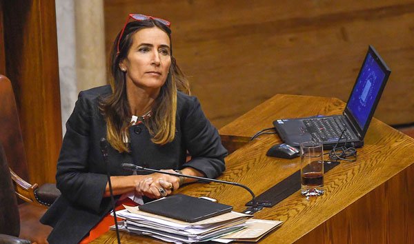 Cámara de Diputados aprueba interpelar a ministra Carolina Schmidt