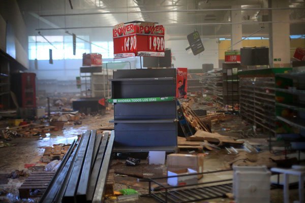 Cifras del INE confirman negro noviembre para ventas del comercio, supermercados y autos