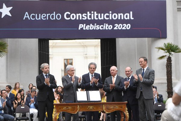 Nueva Constitución: la estrategia en redes sociales de los partidos para el plebiscito de abril