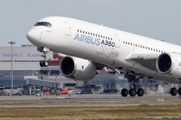 <p>Airbus supera su meta con 863 entregas de aviones y desplaza a Boeing del primer lugar</p>