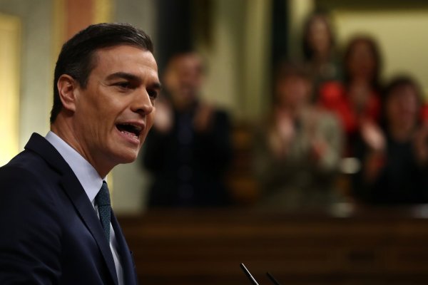 Sánchez fracasa en la primera votación, pero lograría la presidencia el martes
