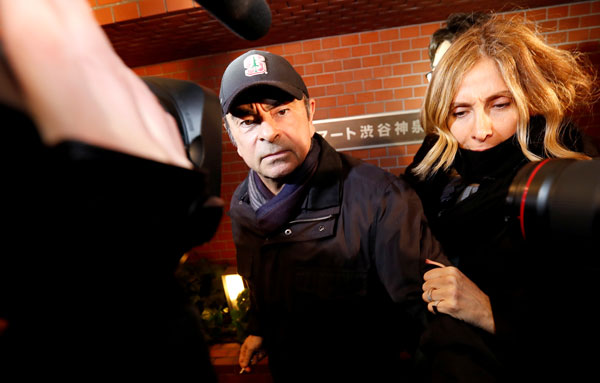 <p>El expresidente de Nissan, Carlos Ghosn, y su esposa Carole. Foto: Reuters</p>