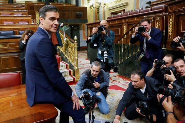 Pedro Sánchez gana investidura, pero plan económico genera incertidumbre