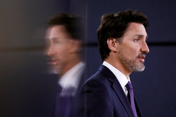 Trudeau confirma que Irán derribó avión ucraniano, pero pudo haber sido "involuntario"
