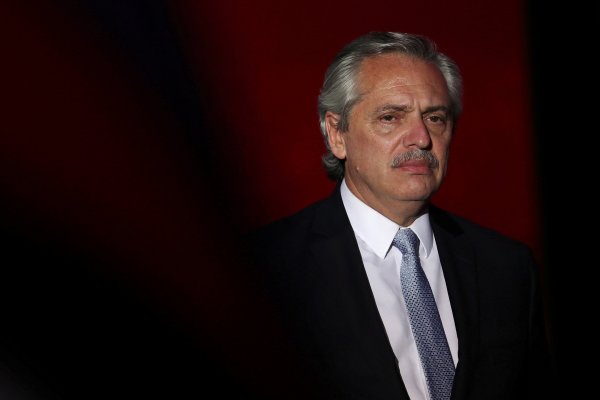 Alberto Fernández fija el 31 marzo como fecha límite para renegociar deuda y FMI aprueba gestión