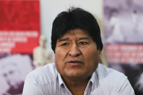 Evo Morales dice que de volver a Bolivia organizaría milicias armadas como las de Venezuela