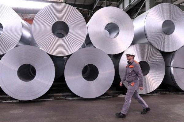 Producción industrial y superávit comercial de zona euro incumplen previsiones para noviembre