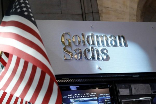 Goldman Sachs incumple estimaciones de ganancias por mayores costos