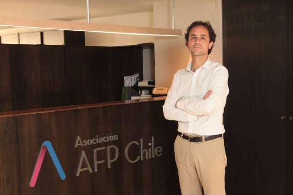 AFP: la solidaridad debería venir de impuestos generales, no de la cotización