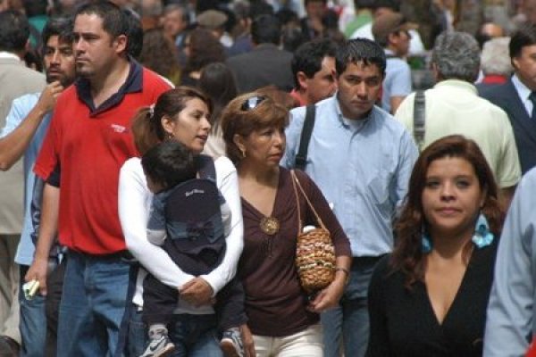 Cadem: Un 51% considera que la cotización extra debe ir a la cuenta individual