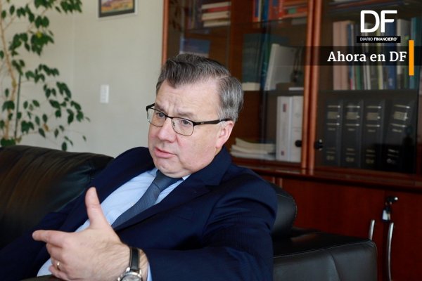 <p>Ahora en DF: Superintendente de Pensiones y cambios a las AFP: “No hay ninguna razón para que aumenten sus precios”</p>