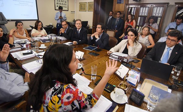 Discusión de reforma previsional continuará hasta el fin de semana