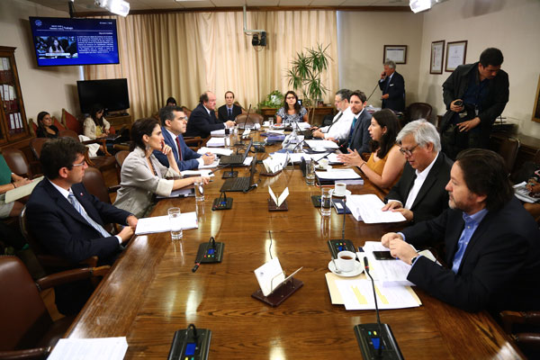 Indecisión en bloque opositor atrasa avance de la discusión por la reforma previsional