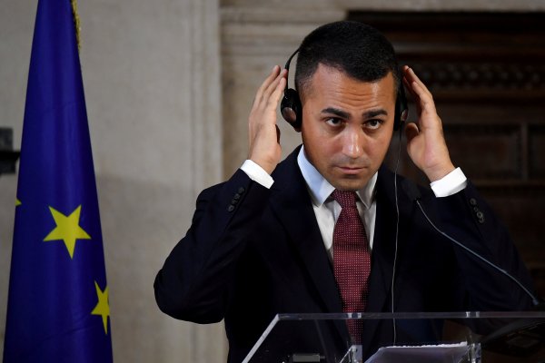 Italiano Di Maio abandona liderazgo del Movimiento Cinco Estrellas