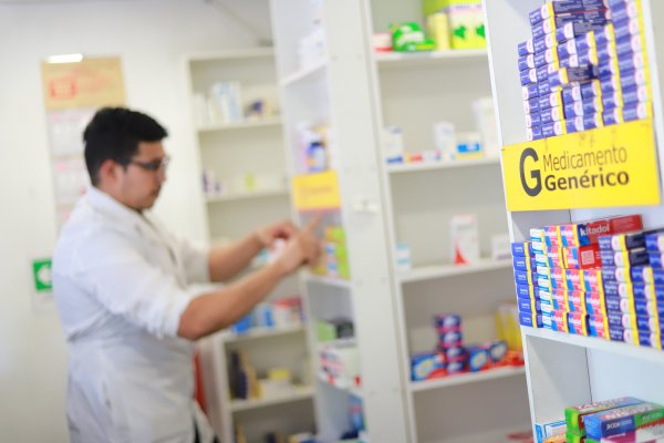 FNE: informe final sobre medicamentos reitera propuesta de regulación a las farmacias con comisiones fijas por ventas