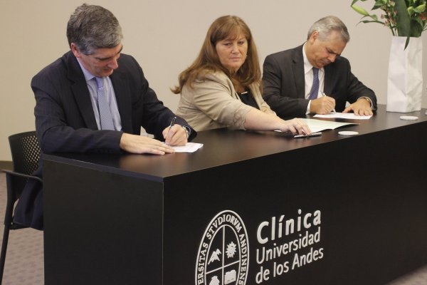 Clínica Universidad de los Andes reducirá listas de espera quirúrgicas en ocho centros de salud pública