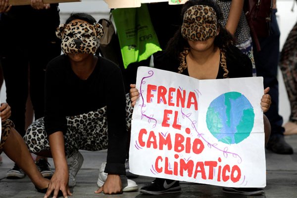 Columna del FT: Cómo el populismo calentará la lucha climática