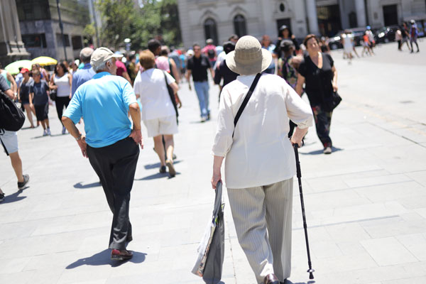 Mayoría de panel de expertos UC desaprueba que cotización adicional se destine sólo a ahorro individual