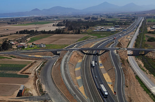 <p>350 millones de dólares colocó Sacyr en un bono</p>