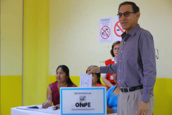Perú: Vizcarra acepta reforma a la Constitución, pero rechaza que sea a través de Asamblea Constituyente