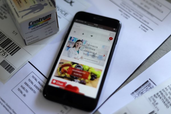 Claves del decreto para venta online de medicamentos: prohibición de publicidad, transparencia en precios y protección de datos personales