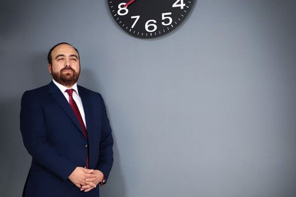 Chahín retoma la estrategia del partido bisagra para disputarle el centro a RN