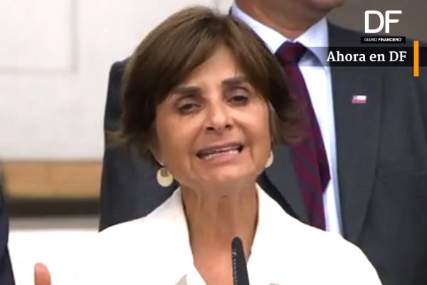 <p>Ahora en DF: Gobierno se refiere a una situación de coronavirus en Chile tras declaración de la OMS</p>