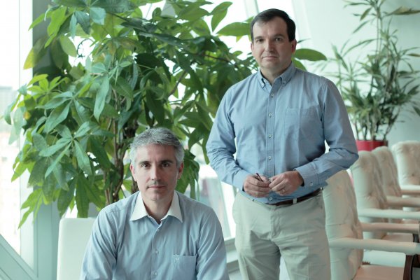<p>Felipe Rovira junto a Felipe Dutilh de Contempora.</p>