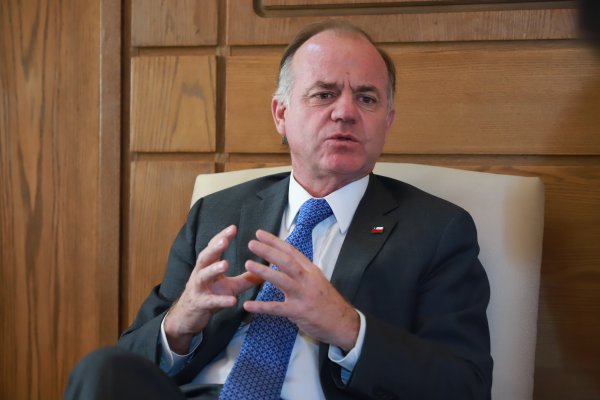 Ministro Walker llama a la calma por coronavirus: "la situación con China es absolutamente normal"