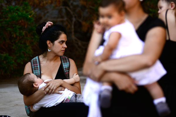 No se puede discriminar por jornada laboral: DT ratifica que toda mamá debe tener permiso para amamantar a su hijo