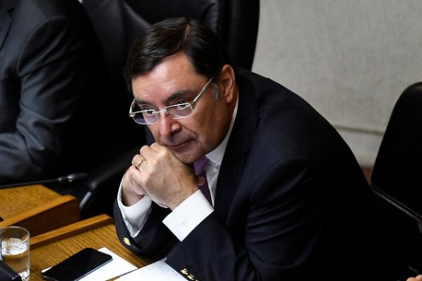 Sectores de la oposición salvan a intendente Felipe Guevara de la destitución