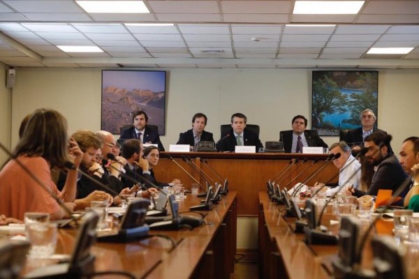 En mesa de diálogo público-privado por coronavirus piden apurar aplicación del TPP-11