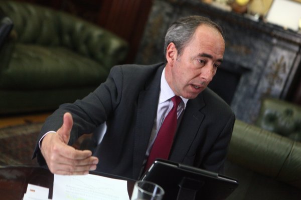 Mewes se desmarca de Sutil y no da a conocer su voto en el plebiscito: "No puedes vincular una opinión personal a lo que uno representa"