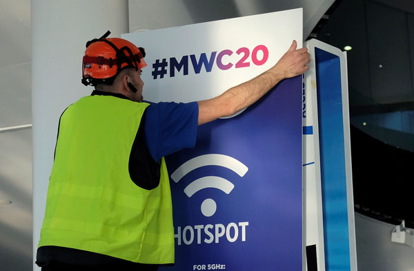 Organización de congreso tecnológico decide el viernes si suspender o reprogramar evento