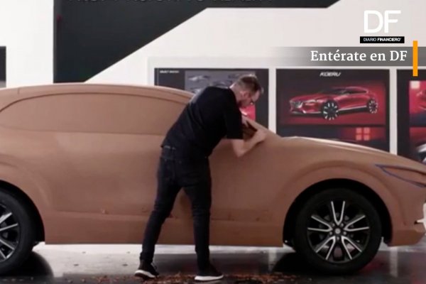 Ahora en DF: Así modelan en arcilla los autos en Mazda
