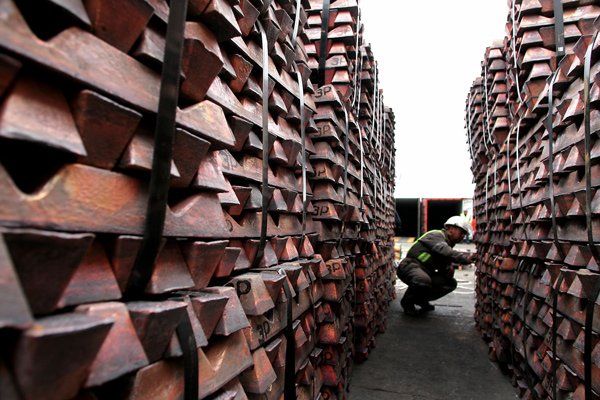 Cobre vuelve a caer de US$ 2,60 tras agresiva caída
