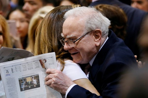 Warren Buffett no sabe qué hacer con los US$ 130.000 millones que tiene en caja