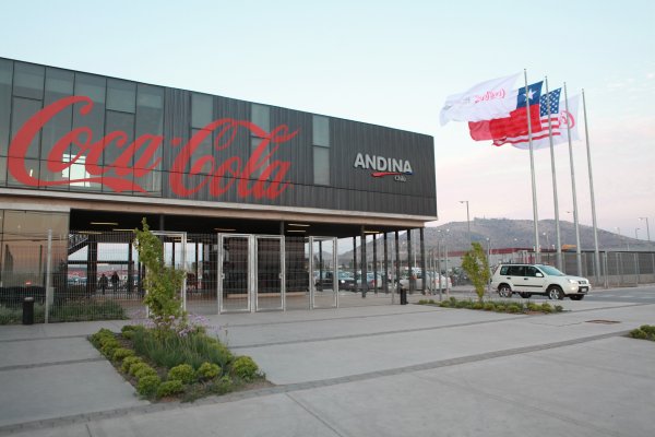 Recuperación de impuestos en Brasil impulsa resultados de Embotelladora Andina