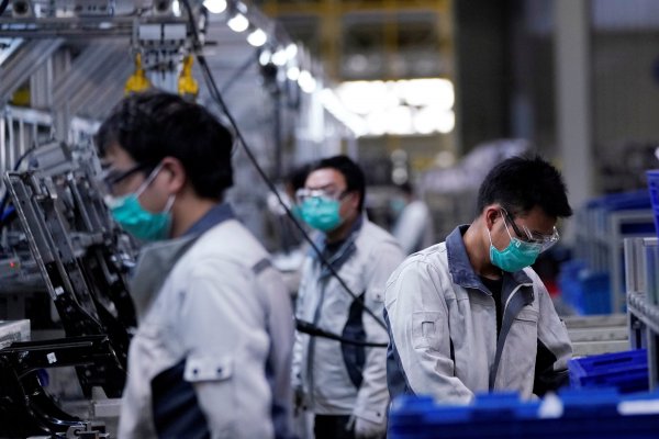 Empresas españolas se preparan para una paralización en los suministros por coronavirus