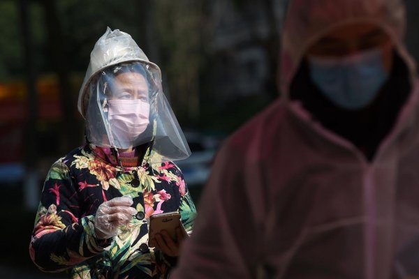 ¿Verdadero o falso? Lo que debes saber sobre el coronavirus, según la evidencia científica