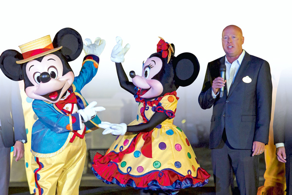 Disney nombra nuevo director ejecutivo en medio de ofensiva por el streaming