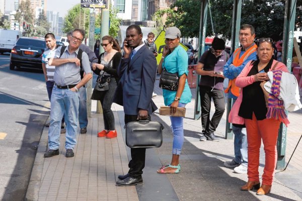 INE actualiza foto del mercado laboral: más mujeres ocupadas y alta presencia de migrantes