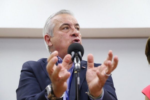 Mañalich advierte: "Tenemos una amenaza muy clara de que en los próximos días exista un caso de coronavirus en Chile"